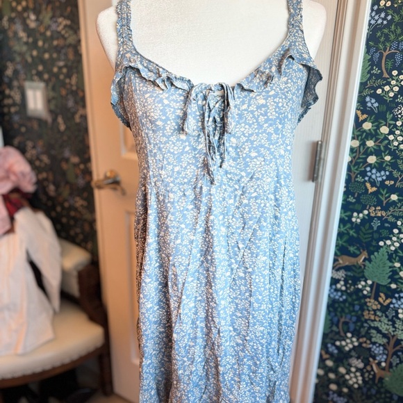 American Eagle Outfitters Dresses & Skirts - American Eagle Outfitters Blue Smocked back ruffle corset Dress
